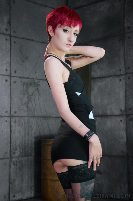Go check out my new scene on @Infernal_R ;) And WATCH my ass turn as red as my hair! hah. http://t.c<a class="tags" href="/tag/infernal_r">@infernal_r</a><a href="/tag/slightlybruisedbootyforyou"class="tags"><span>#slightlybruisedbootyforyou</span></a>