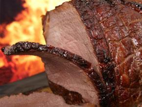 thewhiterockinn's tweet photo. A Sunday Bank Holiday weekend calls for only one thing - a big, delicious Sunday Roast! http://t.co/c1k3pt77Fj http://t.co/gCVvXqryjq