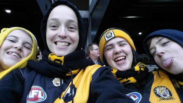 Amy Vine tweet media