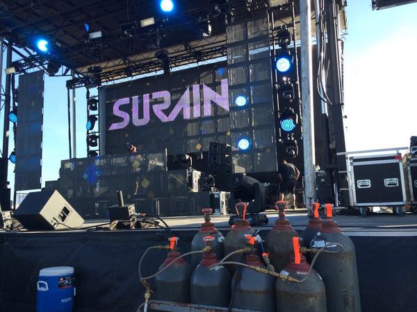 FibNinety3's tweet photo. #BeachBlanketBingo #Surain http://t.co/HRRrJGEuQg