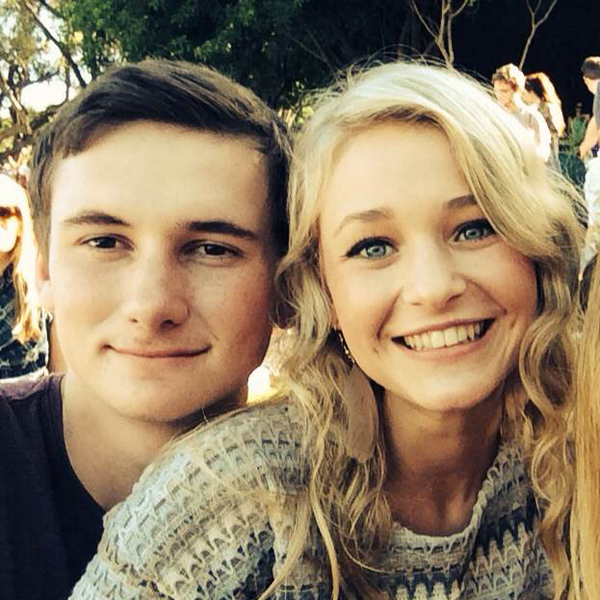 1 jaar saam die cool mens vandag. @marileevz, ek sou n baie romantiese ding tweet, but that ain't us. Dankie vir als.