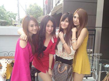 Dewi_wet's tweet photo. Ada yg mau tinggal pilih serius http://t.co/HmjMSdMfVr