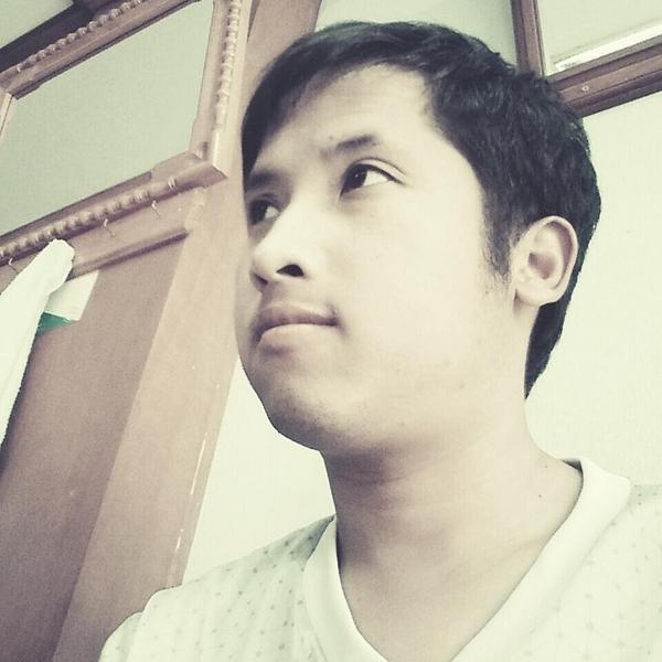 GIB2U's tweet photo. รอนานไปแล้วนะ จะได้ตัดผมไหมว่ะกรู 😕 http://t.co/3mSLbuWWcW