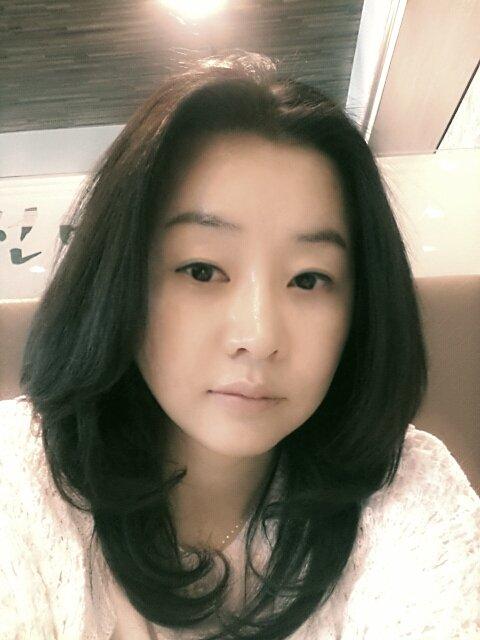 너무 먼곳인가? 그곳은...
너무 멀리 와버렸나? 돌아가기엔...
돌아갈수도
달려갈수도 없는 시간 앞에서
멈춰 버렸음 싶은 시간 그리고 이 순간!