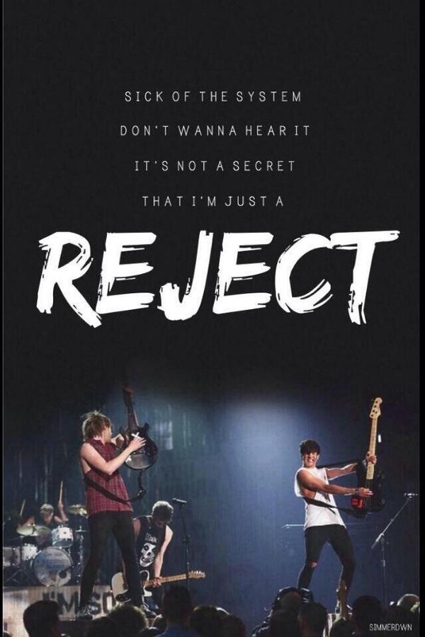 free5sosdms's tweet photo. If every fan that saw this tweet retweets it than maybe we'll win✨ 
#vote5sos #vote5sosVMAs #5sosfam http://t.co/EUxBu8gXCz