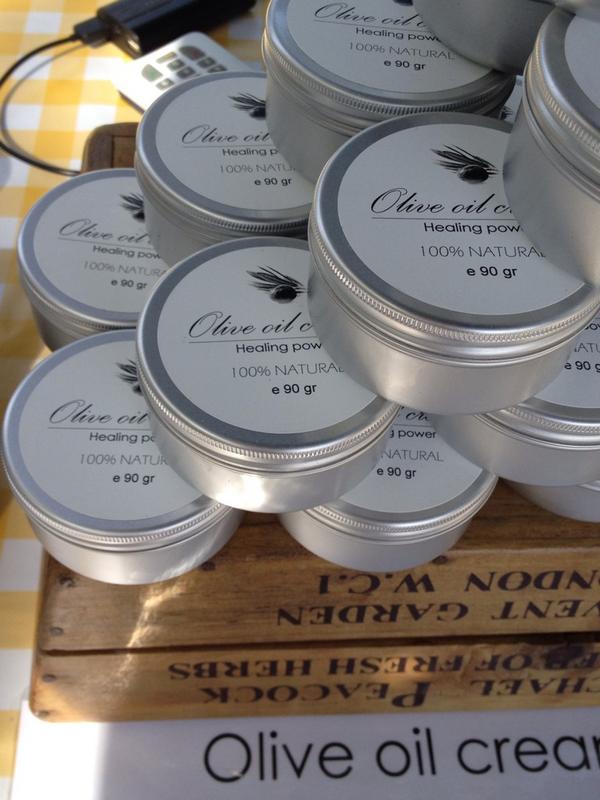 FoodMarketW4's tweet image. Gorgeous Greek goods including honeycomb, extra virgin olive oil and miracle cream available here! @Greek_oliveoil