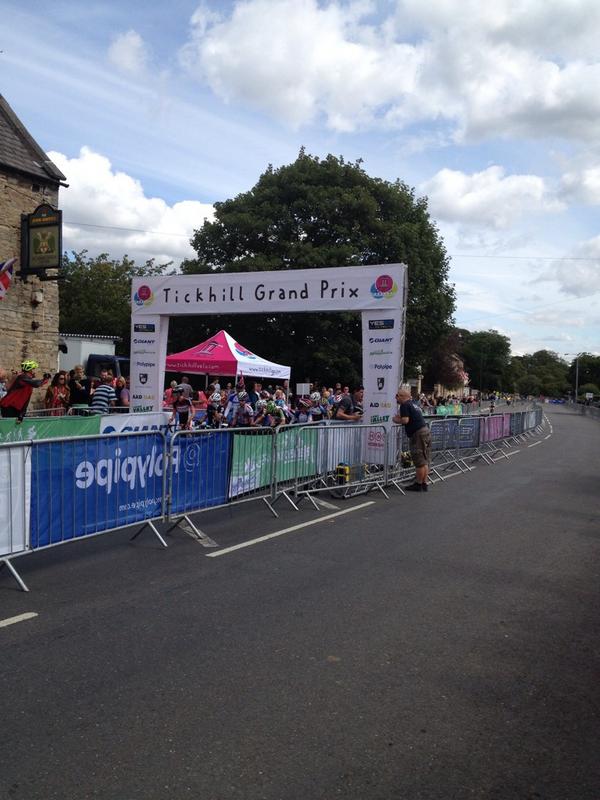 helpforkids1's tweet image. “@paulwarne16: Tickhill Grand Prix . Kids race first. #healthy living http://t.co/s0z7Z4Euw8” :-)