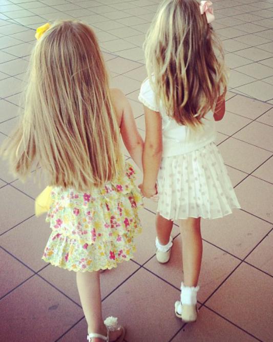 NotChloeB's tweet image. Girls doing lunch @TheChloeEBeale #MadieAndAva