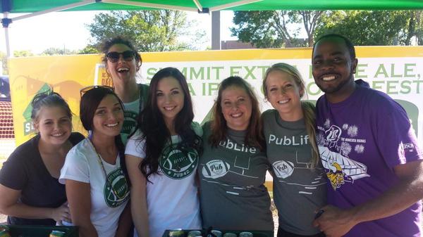 Pub_42's tweet photo. It was a perfect day for tailgating, food, beer bags and football! Thx to all that made this day possible! http://t.co/d8lECOJu4z