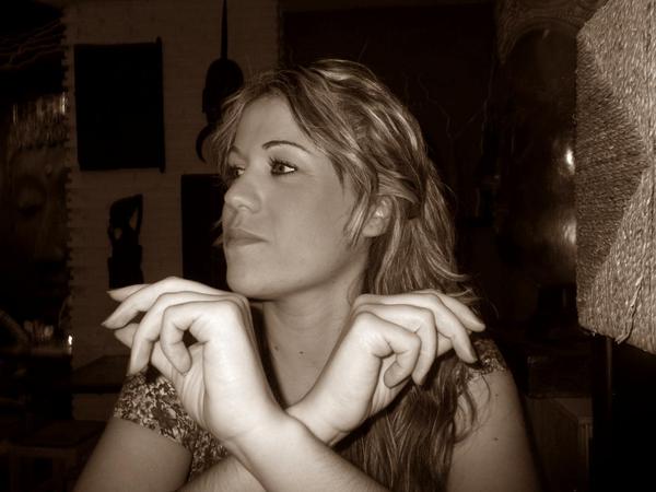 noe2188's tweet photo. A falta de sueño, flamenco para mis oidos... Es lo que tiene los domingos de sofa #siestasquematan http://t.co/s8iwBU4df9