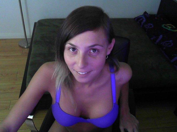 Play time!  http://t.co/CwGOQVNy6V http://t.co/ymfbUVTA6r<a href="/tag/weedfreeday6"class="tags"><span>#weedfreeday6</span></a>