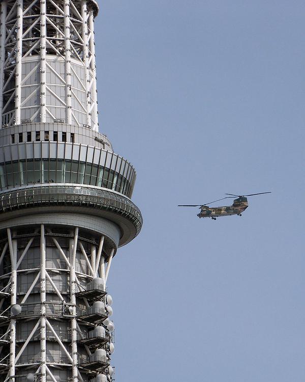 てつ 自衛隊ヘリ Ch 47 501 スカイツリー周辺を旋回 アメリカ軍ヘリはたまに見ますが 自衛隊ヘリは稀です Http T Co Tpcqnpene0 Twitter
