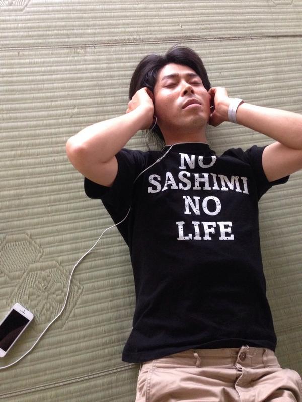 yanohirotaka's tweet photo. いつの間に！全く気づきませんでした！“@kenjirokenjiro: 本番前にテンパるペペ。。 http://t.co/cFzeUJ1177”