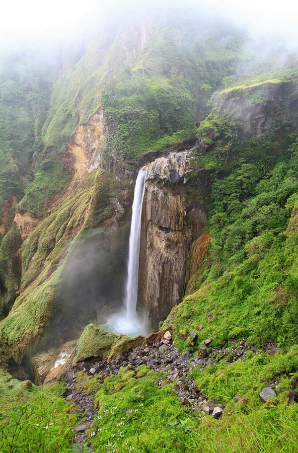 rebahancom's tweet photo. Hmm yummy RT "@infolombok: Keceh! RT @adhicotek: Air Terjun Torean, Torean, Rinjani oleh Ghani Novianto infolombok http://t.co/GgprGRmLcR"