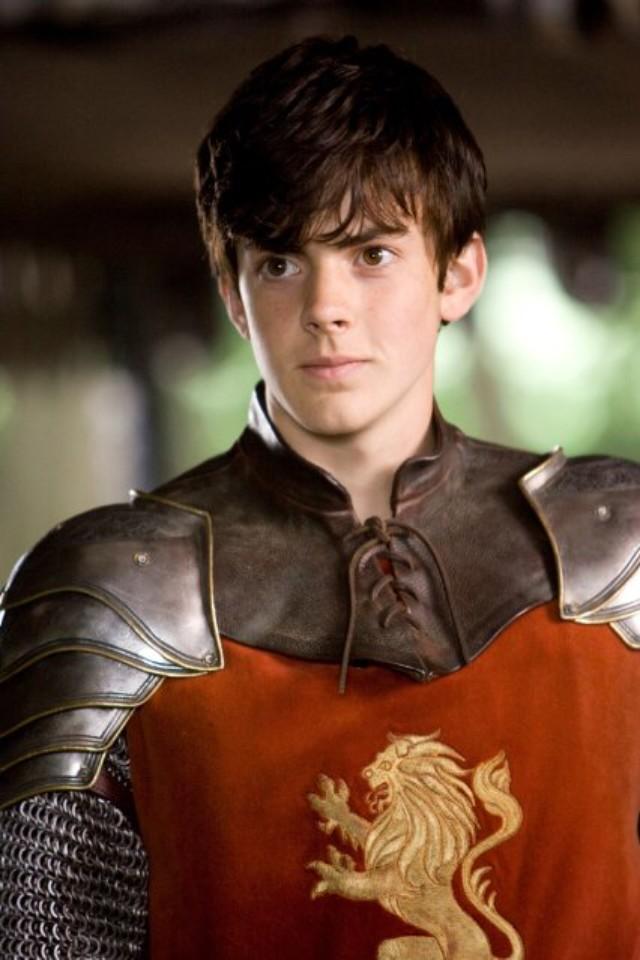 Happy 23rd birthday to Skandar Keynes      