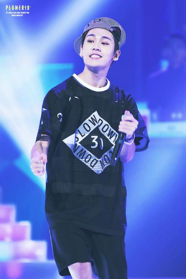 plumeria941004's tweet photo. 140905 퀴즈온코리아 일훈이 꾸러긔 😤💕 @BTOB_ILL  http://t.co/0BWxKR8Q6s http://t.co/H7m2h4keRM