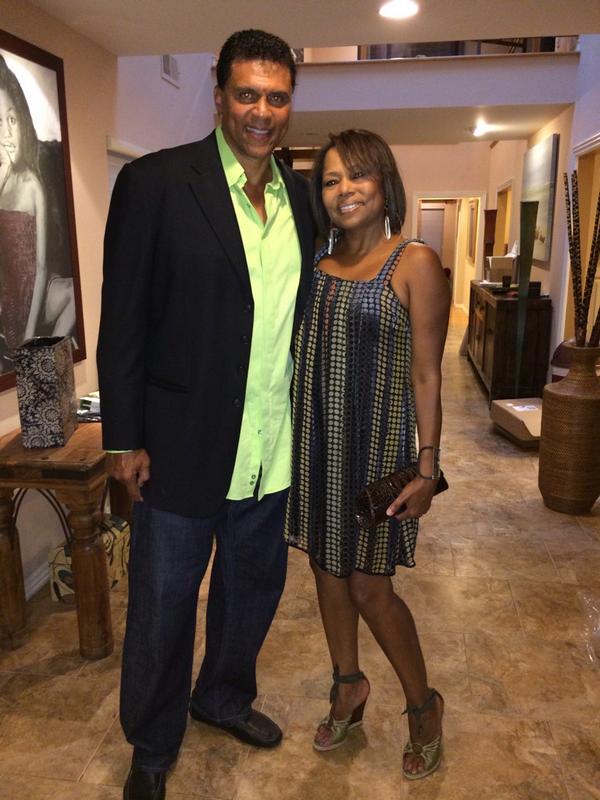 roquitheus's tweet image. "For all you are &amp;amp; all you do, I'll always be in awe of you." 

[#ofthem #thankful Happy E-Day to the Queen!]