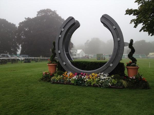 Melb_IHT's tweet photo. @LRBHT_Official about to get underway with cross country in light mist. First jump http://t.co/pvvFoX5Avl