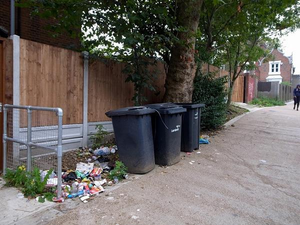 Perma-rubbish at West Norwood's shiny new health centre - and this is a good day!  How quickly can Lambeth fix this?