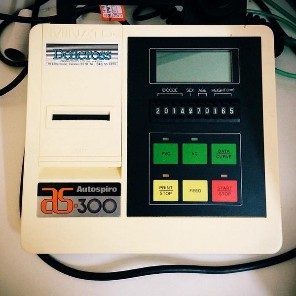 pdmorrisnz's tweet photo. Lovely old spirometry machine from way way back #tw http://t.co/FPTwosjOHB