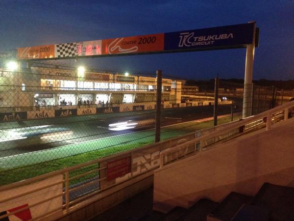 drivemate's tweet photo. レースもラスト50分です。ここからが見所です。最後のドライバー交代となり、各チームエースを投入するようです。最後まで目が離せません！ #drivemate http://t.co/a81KYgeN8F