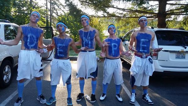 danlively22's tweet photo. Part of the squad representin our boy Dempewolf! #Dempe #RollTide #fishbowl2014 🌊 http://t.co/TMFis4jpUm