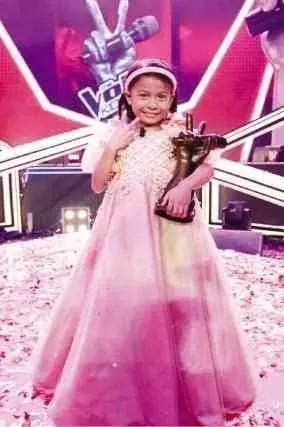 jhing_mailim's tweet photo. Lyca Gairanod the new super star of yhe Philippines !!
#LycaRisingStar http://t.co/r8xqhZ4tSt
