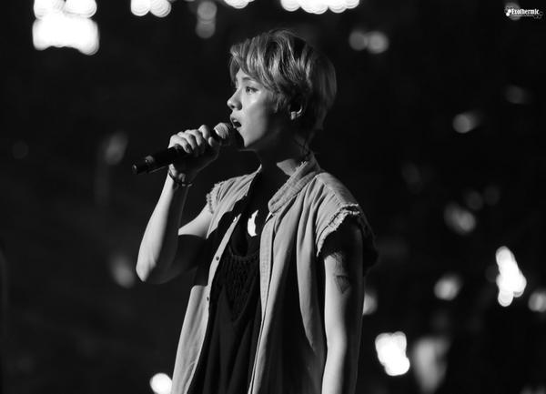 Exothermic12's tweet photo. 140830 THE LOST PLANET IN GUANGZHOU #EXO #엑소 #LUHAN #루한 1/2 Don't edit the pictures&amp;upload to Tumblr. thx. 1/2 http://t.co/q9YBIxIiPx