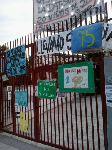 EdukFuenla's tweet photo. 75d,6Sep #ArcipresteOkupado
El poder d la marea está en cada ola
@asambleacremona @aulasenlacalle
#FuenlabradaResiste http://t.co/RAT79AlKpn