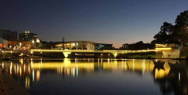 asheshwor's tweet photo. Another shot of River Torrens footbridge #Adelaide http://t.co/UOTnozEN7U