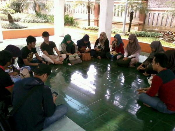 IKASMALABANDUNG's tweet photo. Hai haiii~ slmt siang tweeps, mimin mau ngeshare penampakan kumpulannya anak2 IKB niih. Check this out~ http://t.co/K6gnHz5qkU