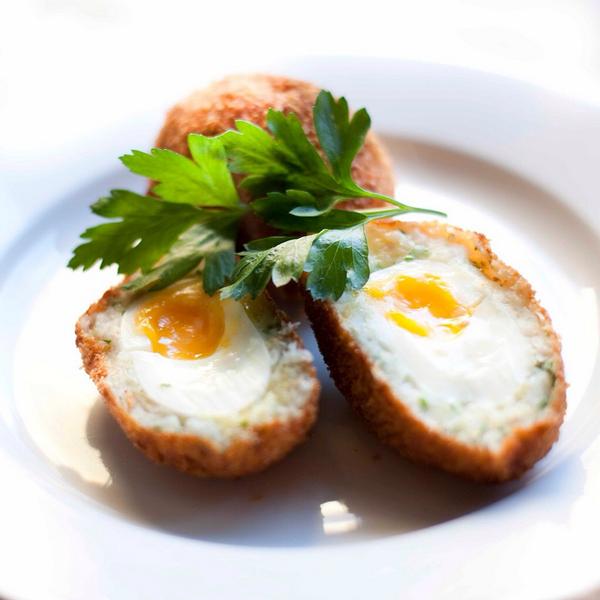 Beachhousedevon's tweet photo. Out amazing kedgeree scotch eggs on the menu today! You need to try one! #delicious http://t.co/nzZDKoonAO