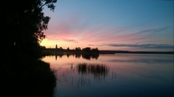 Just_Spring's tweet image. Тут хорошо.