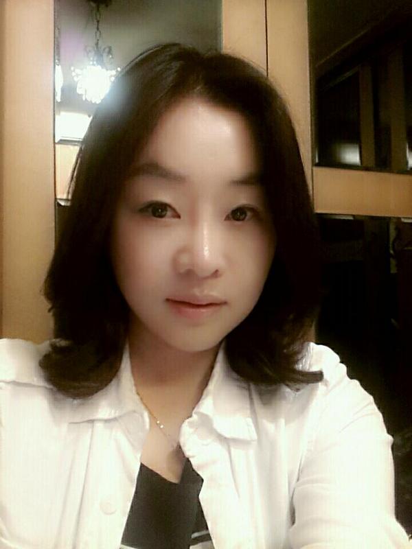 변신 완료 
드뎌 단발로 ...