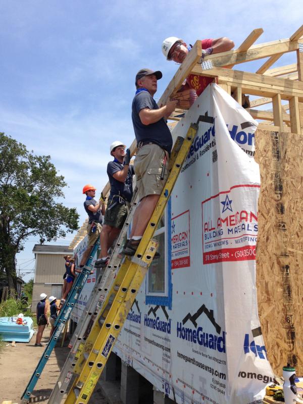 AdvilRelief's tweet photo. We brought #RELIEFINACTION to @HabitatNOLA volunteers as they built homes and ramps for seniors! http://t.co/BKiMGMKiCx