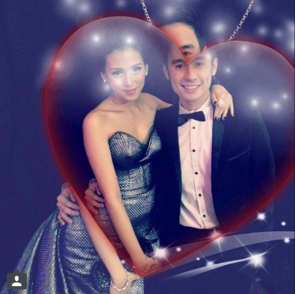 filexmindanao's tweet photo. same designer eh! kaya damit palang match na match na! so perfect! pinag usapan? 💜💜💜 #FiLexForever #walangIwanan http://t.co/UdRUzKarmR