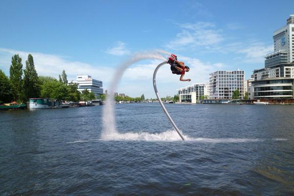 ffloat020's tweet photo. Heb je een boot kom dan naar #ffloat in A'dam. Zondag 14 september van 12-18 uur. FFLOAT.nl @HISWAtewater http://t.co/qyLZtxn3LP