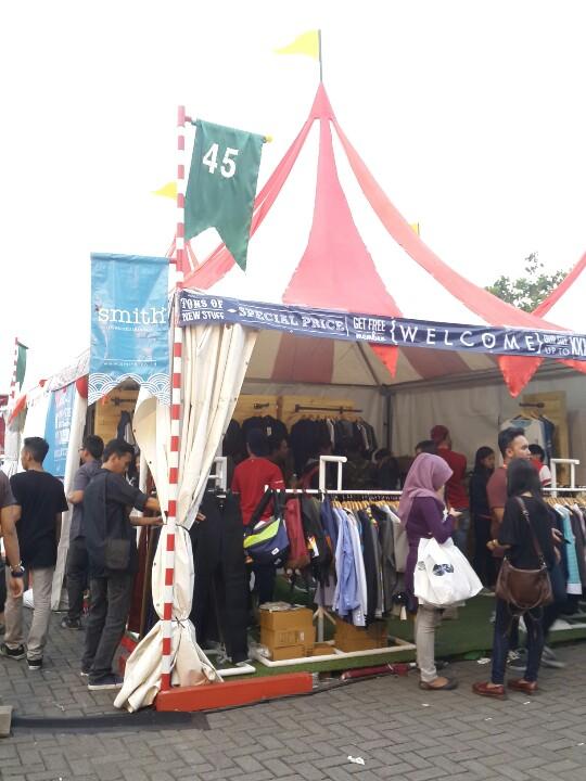 infomalang's tweet image. Abis ngapel ke booth nya @aboutsmith di #LoopKickfest2014