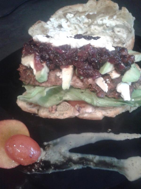 ThirdCultureX's tweet image. Thanks @CityBowlMarket for the ingredients:homemade coriander pork burger in croissant,w/ plum sauce #KitchenThings