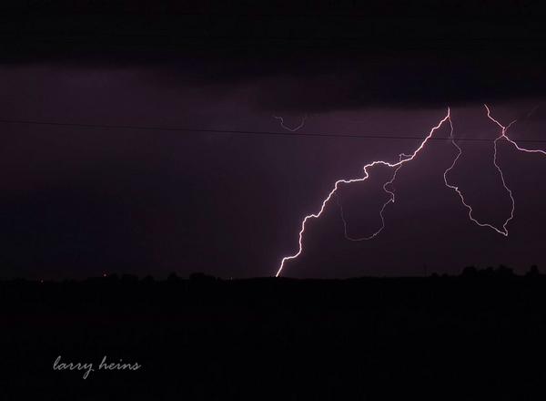LarryHeins's tweet image. Was out playing the the storm until about 2 more &quot;Cracks in the Sky&quot; #lightening #storm #crackinthesky