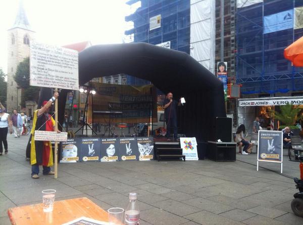 BerndSchreiner's tweet photo. Joachim Paul rechnet mit den Neolibs ab. #Angerparty @PiratenTH http://t.co/2v1hoV8udb