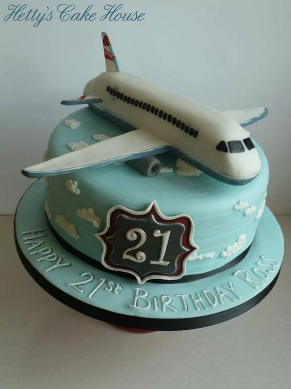 HettysCakeHouse's tweet photo. Already looking forward to one of these taking me somewhere hot next yr! @PrettyWittyCake #planecake http://t.co/caUKiP7xsg