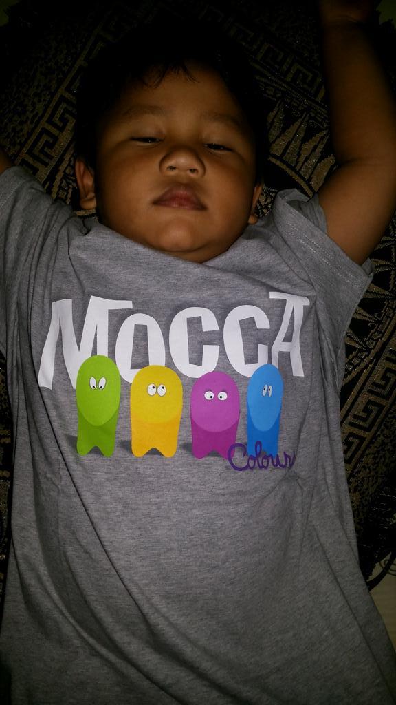 Eka_Theory's tweet photo. Makasih @moccaofficial @moccamerch tante @arinaephipania kirimannya sdh smpe I'm your secret admirer http://t.co/mPzZvXbJpB