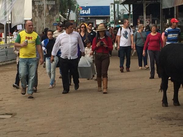 agoranotransito's tweet image. #Expointer2014: Administração espera público de 500 mil pessoas até este domingo, termino da feira. -@RdGuaibaOficial