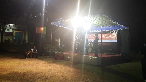 hmtc_its's tweet photo. Selanjutnya adalah penampilan dari Teknik Informatika ITS 2013 #makrabTC http://t.co/9tgibFvjjH