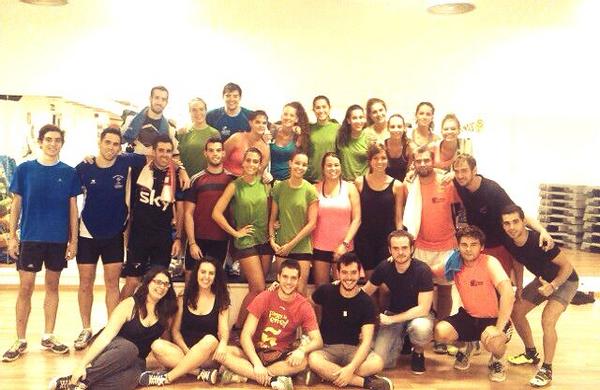 Mawi_14's tweet photo. Menudo spinning en @Alta_Fit con batucada y para ayudar a ese gran proyecto #metasport @Serrano_ab http://t.co/Nmd9gH8s09