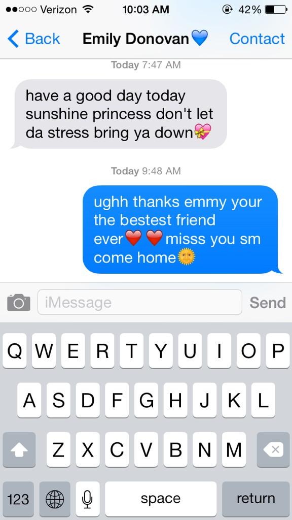 AliDeTomaso's tweet photo. goood morning texts from my sista miles away❤️❤️ #neverfailstomakemesmile #loveyougoonie 👭 @emilyyydonovan http://t.co/u9VY0nPVkc