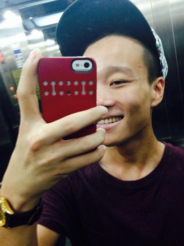 tungbui286's tweet photo. #selfie http://t.co/sT18GbGn2k