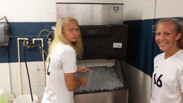 MichCityWolves's tweet photo. Hannah Laux: doing work on and off the field #iceicelady http://t.co/WBSJlucggH