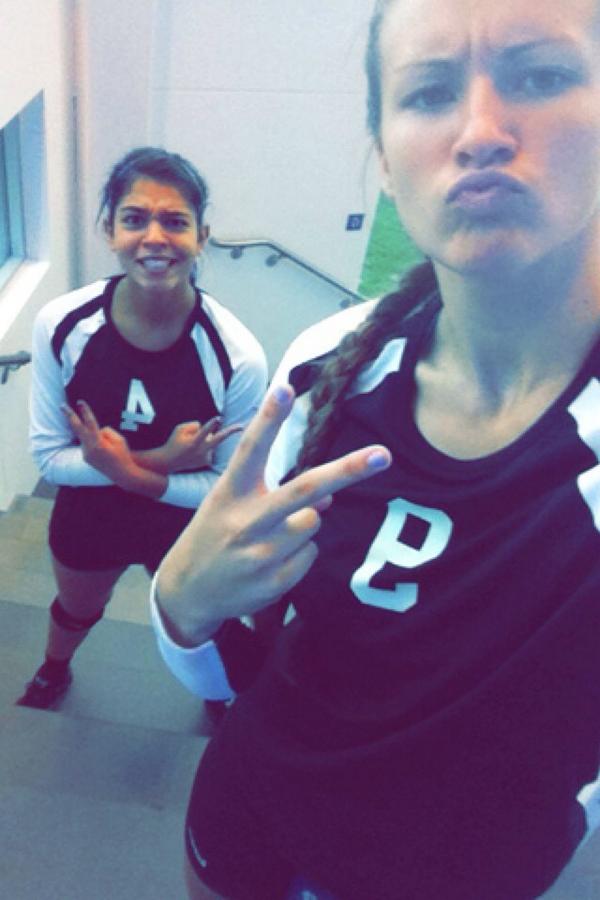 calliegirl9's tweet photo. Yeah were thugs #poozan #volleyball #swaggercopter #dontrebel #doincollege @susan_dubs http://t.co/IX5GeVUYoB